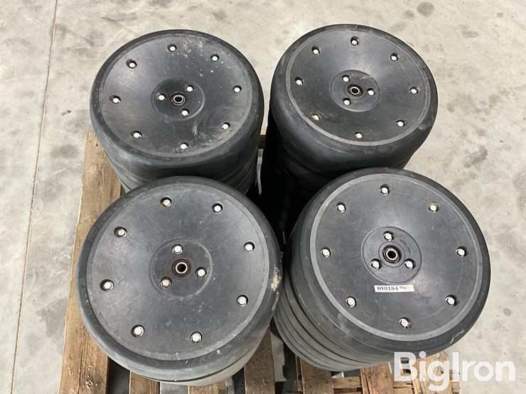 john-deere-xp-planter-row-unit-depth-gauge-wheels-image-13