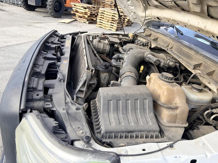 2012-ford-f550-image-7