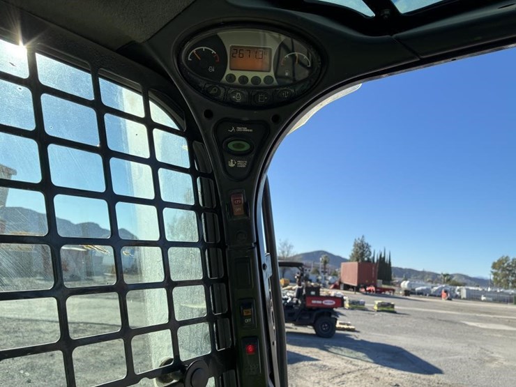 2018-bobcat-s650-image-16