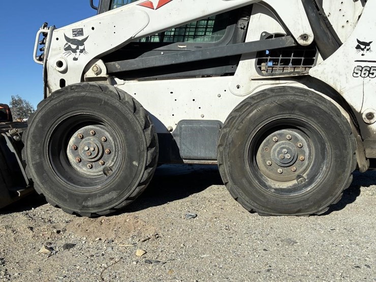 2018-bobcat-s650-image-10