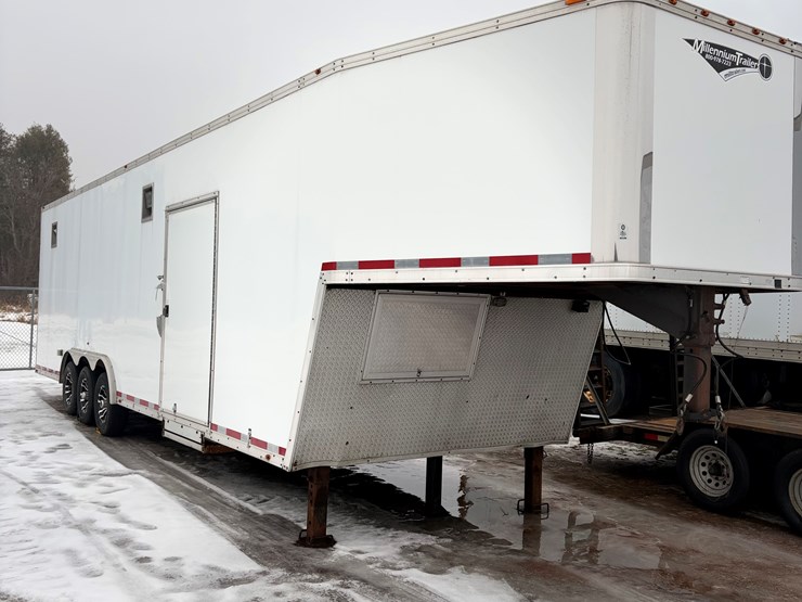 #355-•-2018-vintage-enclosed-trailer-(has-mn-title)-(clintonville,-wi)-image-4
