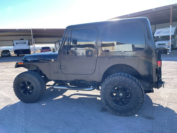 1995-jeep-wrangler-image-13