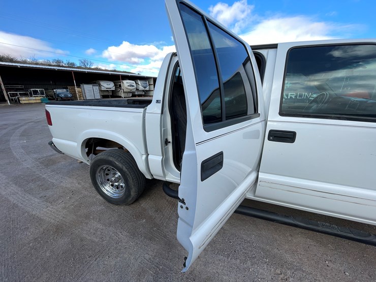 2002-chevrolet-s10-image-109