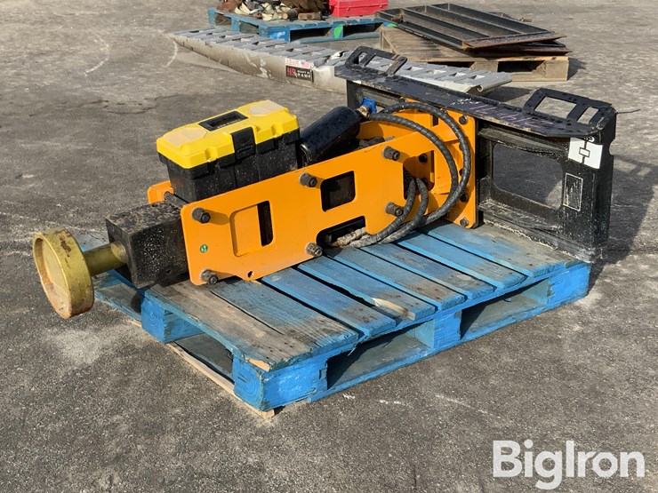 2025-giyi-d680-skid-steer-pile-hammer-(driver)-image-1