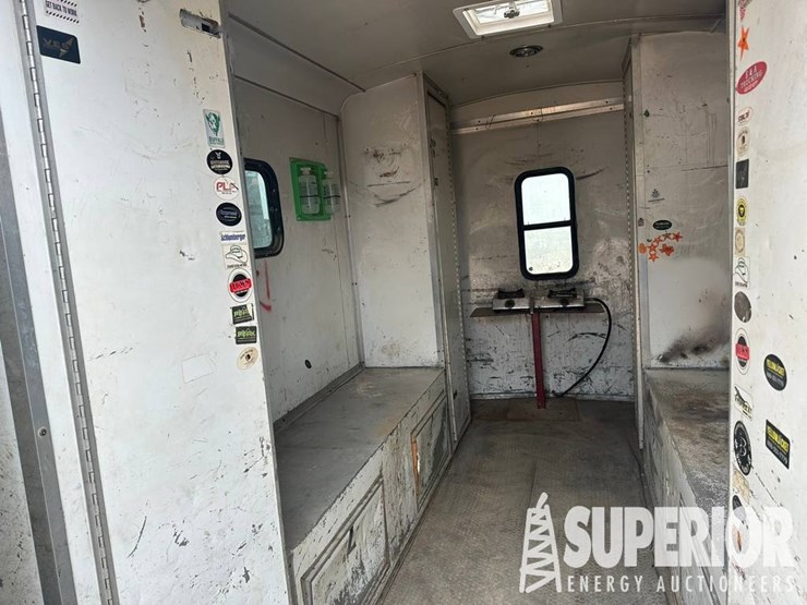 (x)-2012-continental-t/a-bp-crewhouse-trailer,-vi...-image-3