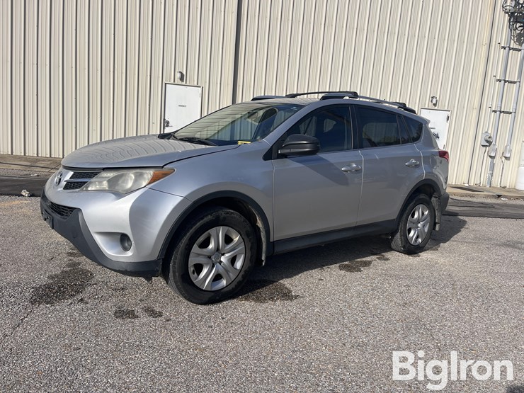 2013-toyota-rav4-le-image-1