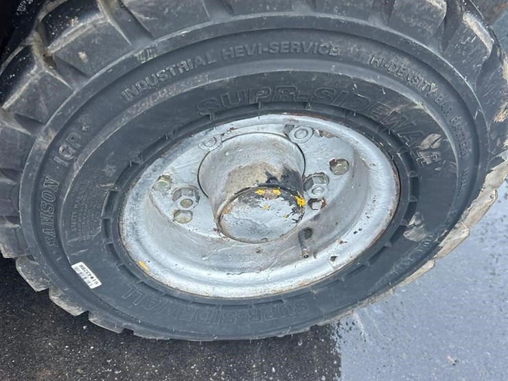 hyster-diesel-forklift-1192-image-20