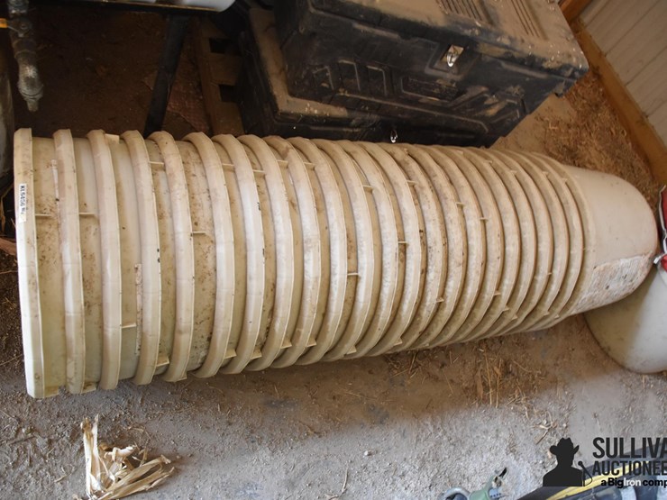 livestock-mineral-tubs/buckets-image-2