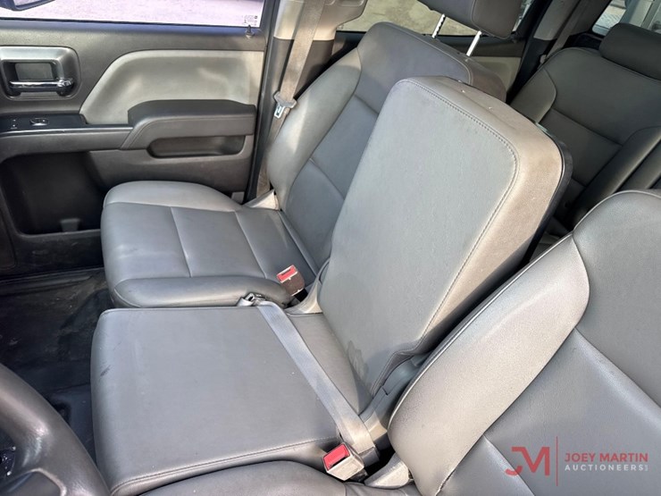 2016-chevrolet-silverado-3500-image-37