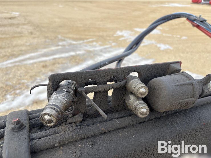 2011-new-holland-h7460-image-11