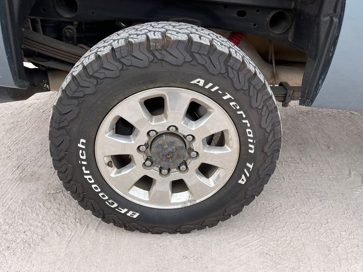 2011-chevrolet-silverado-2500hd-lt-image-15