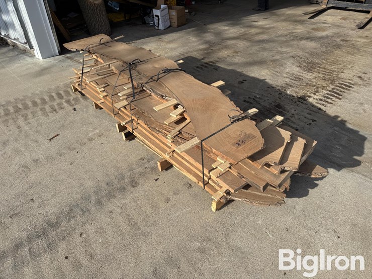 walnut-lumber-image-1