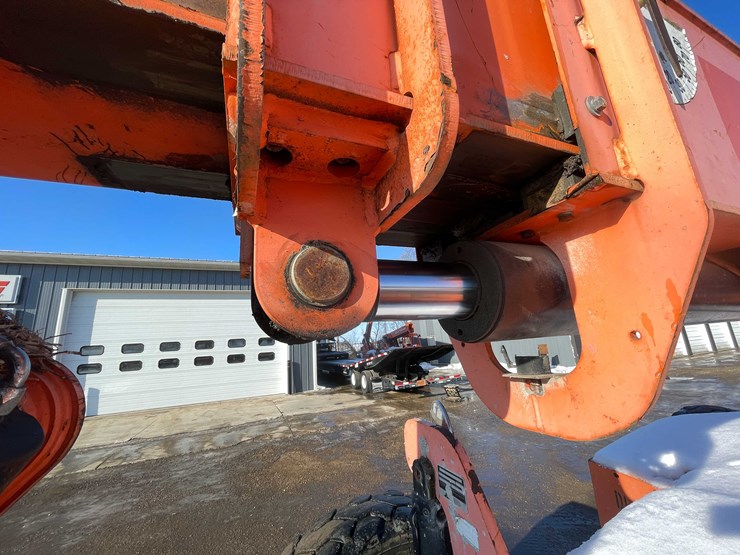 sky-trak-8042-image-11