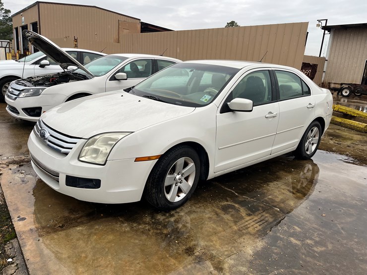 #22-•-government-agency-item-|-2009-ford-fusion-|-parts-or-repair-image-1