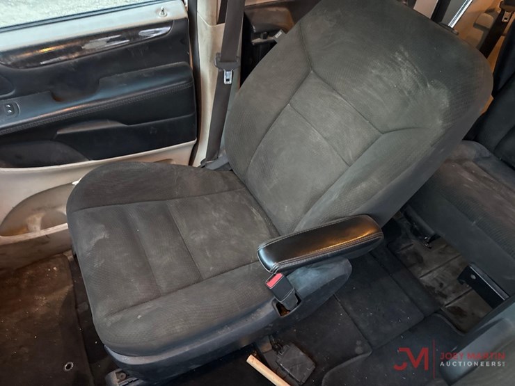 2019-dodge-grand-caravan-image-19