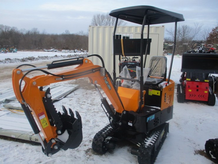 #6592-•-future-ft13-mini-excavator-gasoline-engine,-rubber-track,16in-digging-bucket,-hydraulic-plumbing,-bulldozer-blade,-manual-thumb-image-4