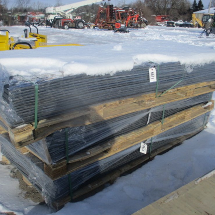 #6611 • GROUND PROTECTION MAT IRGPM Ground protection Mat GROUND PROTECTION MATS -BLACK4FT(W)X8FT(L)DIAMOND PLATED/SMOOTHPLATE TREAD DESIGN SKU:IRGPM:4x8x05 Thickness Ground Protection pad Size:4'(W)x 8'(L) Thickness: 0.5" Thick Color: Black Weight: 95.