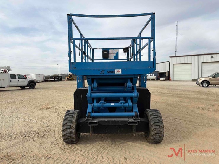 2015-genie-gs4390-roughterrain-scissor-lift-image-4