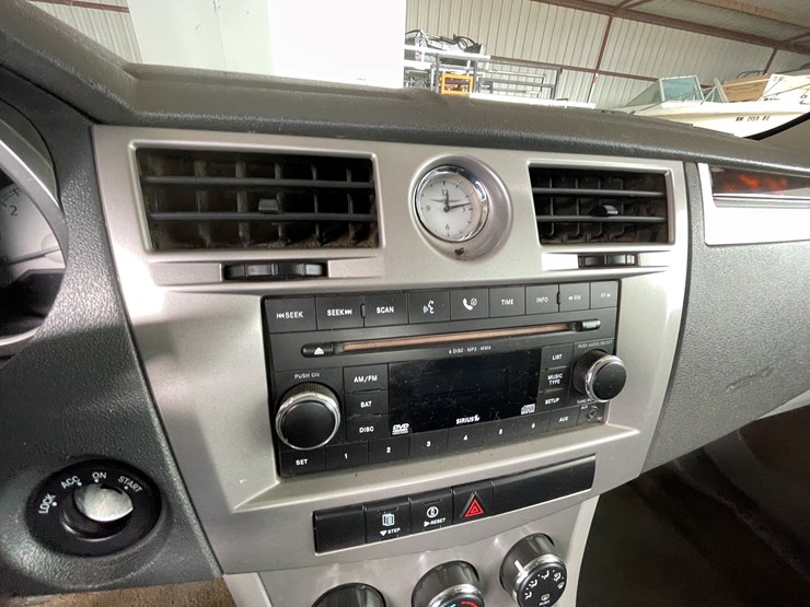 #108-•-2008-chrysler-sebring-(nm-title-in-delay)-image-21