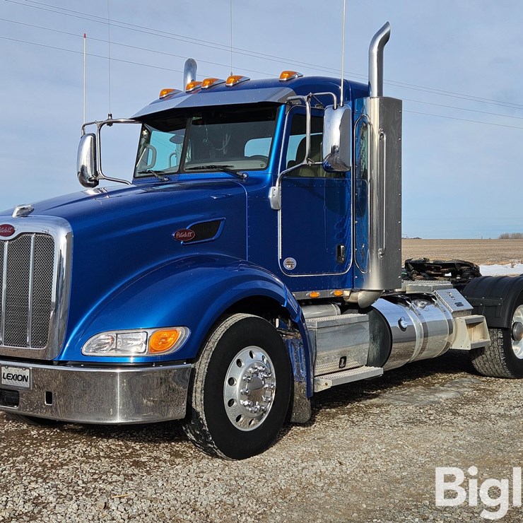 2013 PETERBILT 386