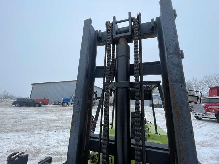 #112-•-clark-lp-forklift-(denmark,-wi)-image-17