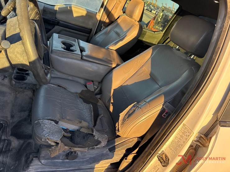 2017-ford-f350-xl-image-29