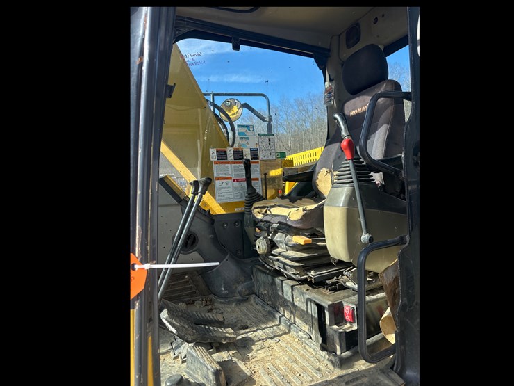 komatsu-pc138us-lc-image-9