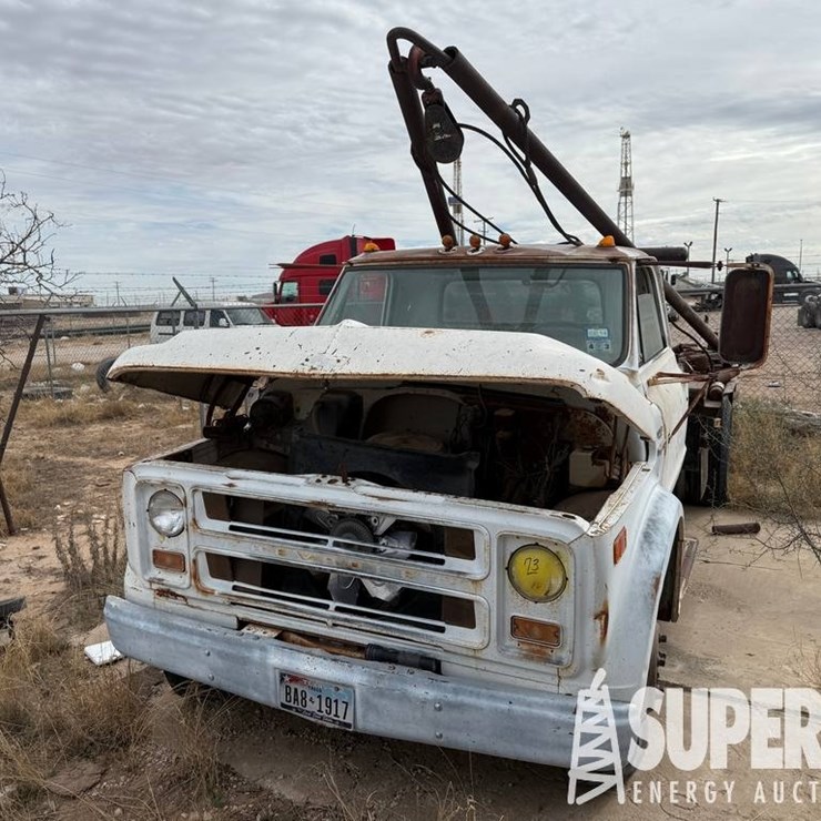 (x) 1972 CHEVROLET 450 Roustabout Truck, VIN-CCE5...