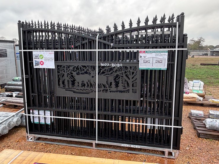 #8078-•-1-set-|-metal-driveway-gate,-deer-motif-image-1