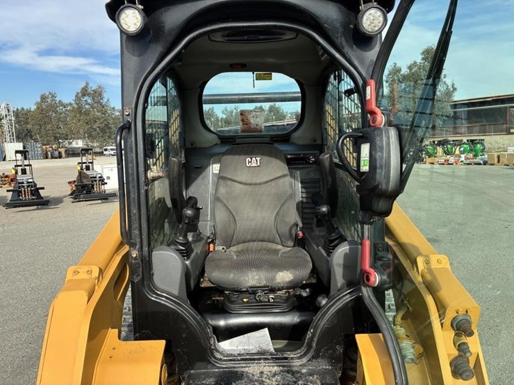 2024-caterpillar-259d3-image-13