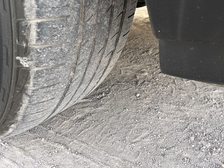 2017-ford-explorer-image-14