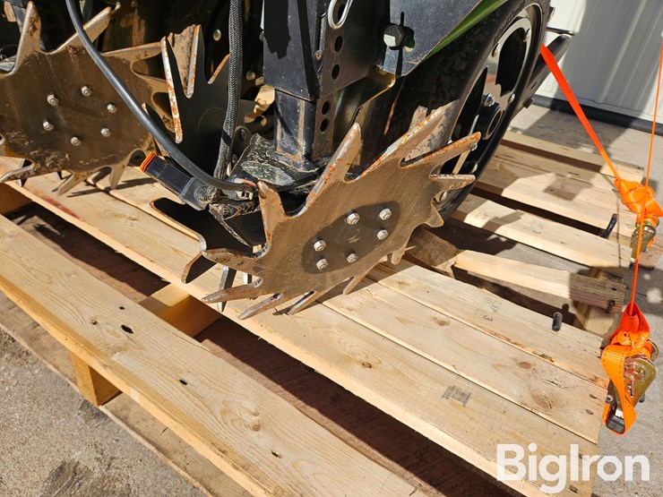 john-deere-max-emerge-plus-row-units-w/precision-planting-v-drives-image-10