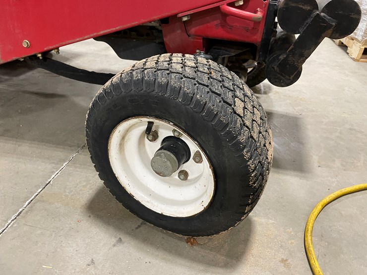 toro-groundsmaster-325d-image-27