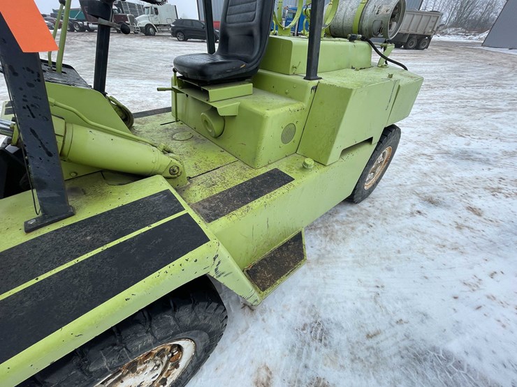 #112-•-clark-lp-forklift-(denmark,-wi)-image-22
