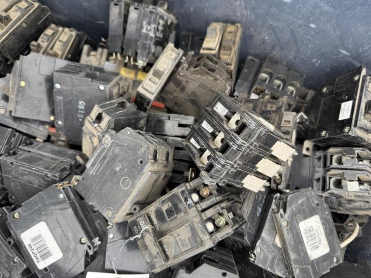 #211-•-bundle-of-breakers---multiple-sizes-&-amps-image-2