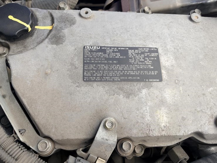 2017-isuzu-nrr-image-14