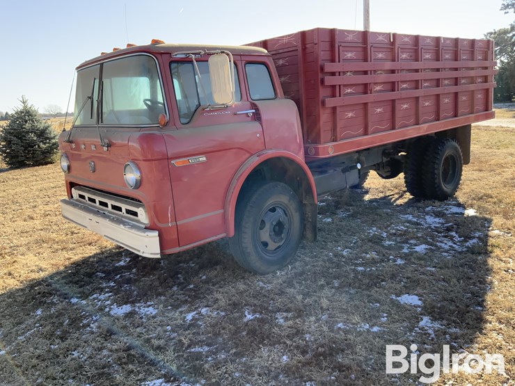 1975-ford-c600-image-1