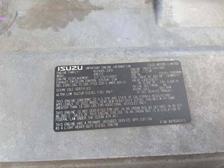 2023-isuzu-nrr-image-14