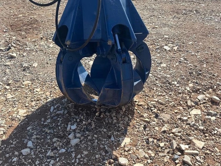 2021-komatsu-pc210-lc-11-image-13