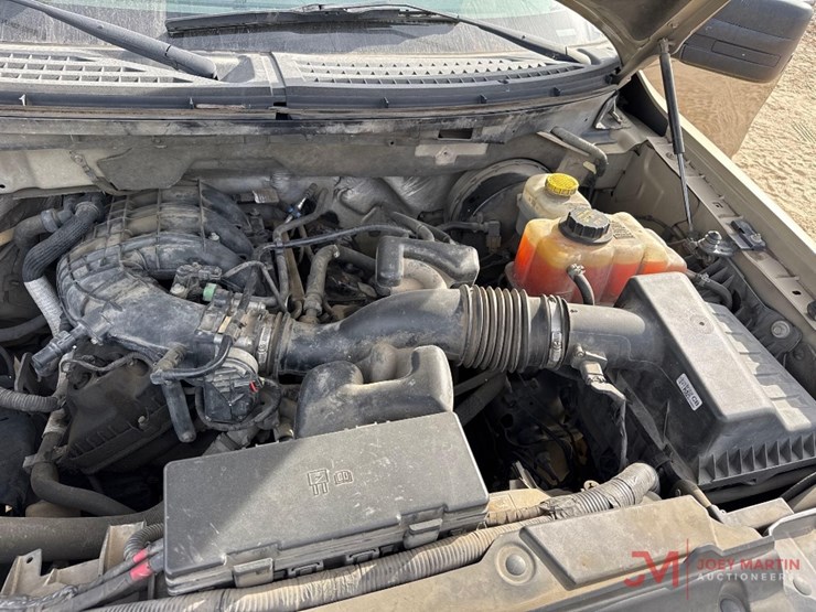 2014-ford-f150-xlt-image-14