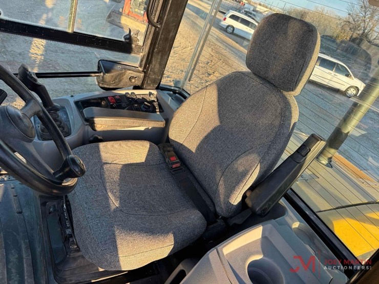 2017-caterpillar-918m-image-19