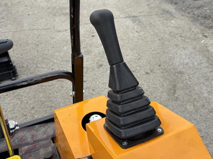 2025-vicsec-vc15-excavator-image-18