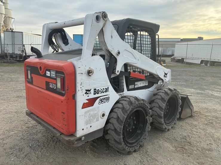 2018-bobcat-s570-image-3