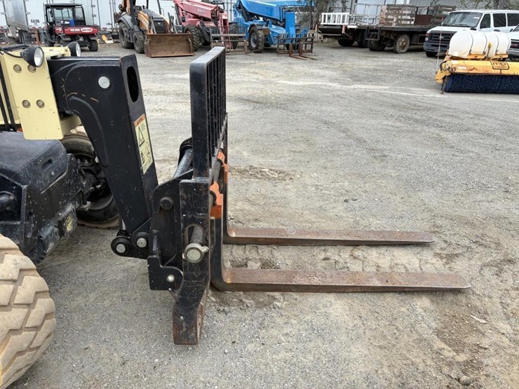 2015-jlg-g5-18a-image-6