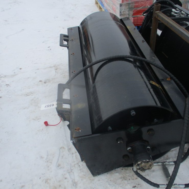 #6557 • 59" Skid Steer Vibratory roller Working width :1500mm weight :412kg Vibration frequency:10-20HZ; Size: 1750*735*550mm