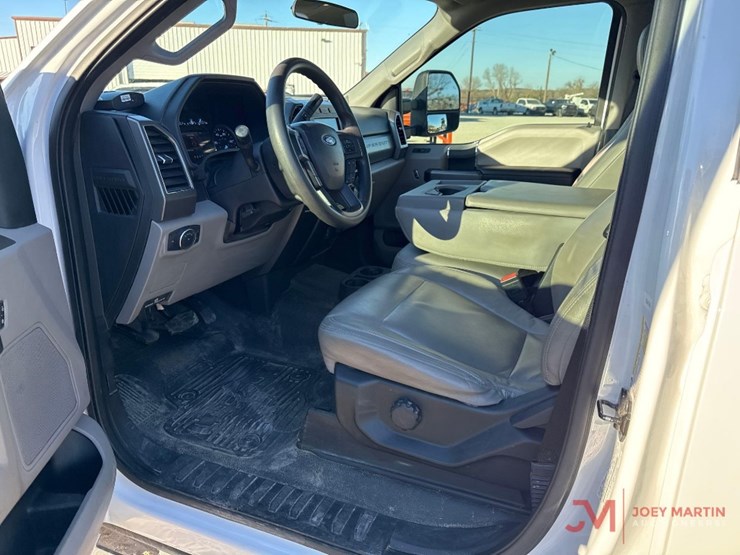 2020-ford-f250-xlt-image-15
