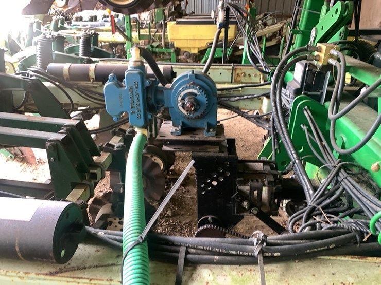 john-deere-1725-image-9