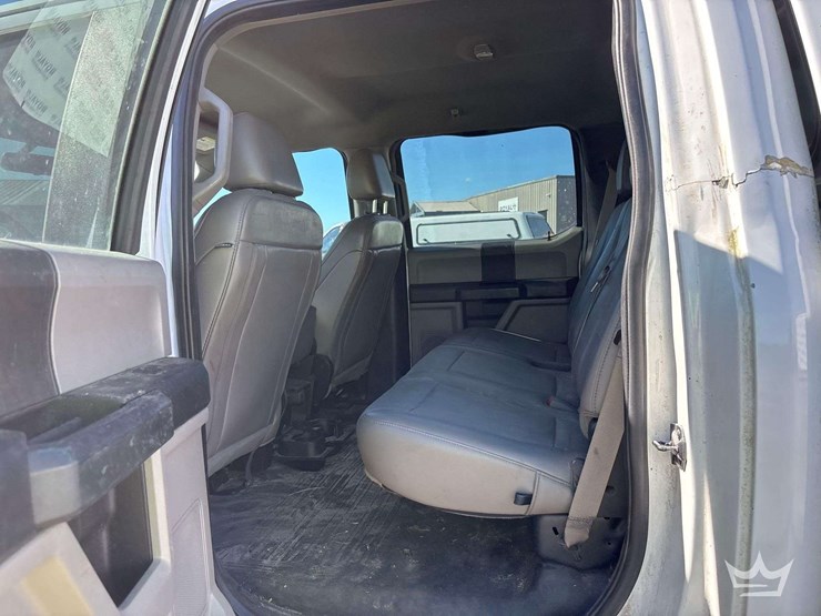 2019-ford-f150-image-17