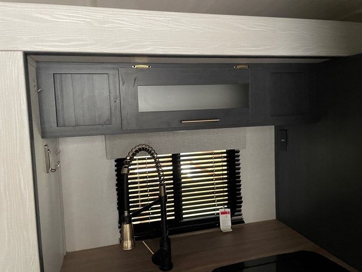 #149-•-2024-r-pod-trailer-(nm-title)-image-52