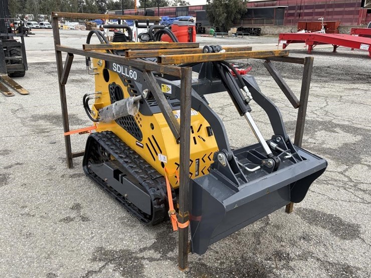 2025-sdlanch-sdll60-skid-steertrack-loader-image-2